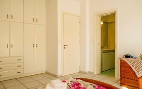 Villa Afroditi In Chania Near Airport With Private Pool, Free Wi-Fi, Souda Bay Views, Garden Oasis