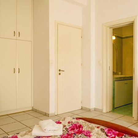 Villa Afroditi In Chania Near Airport With Private Pool, Free Wi-Fi, Souda Bay Views, Garden Oasis Kounoupidhianá Extérieur photo