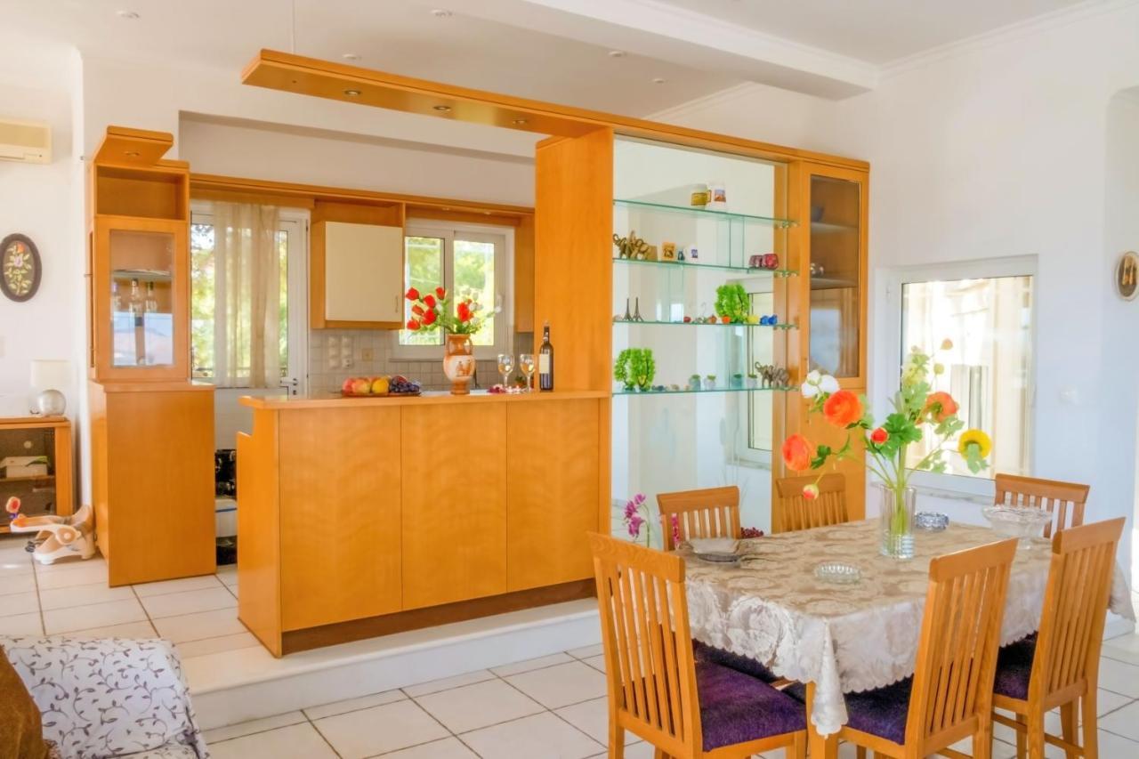 Villa Afroditi In Chania Near Airport With Private Pool, Free Wi-Fi, Souda Bay Views, Garden Oasis Kounoupidhianá Extérieur photo