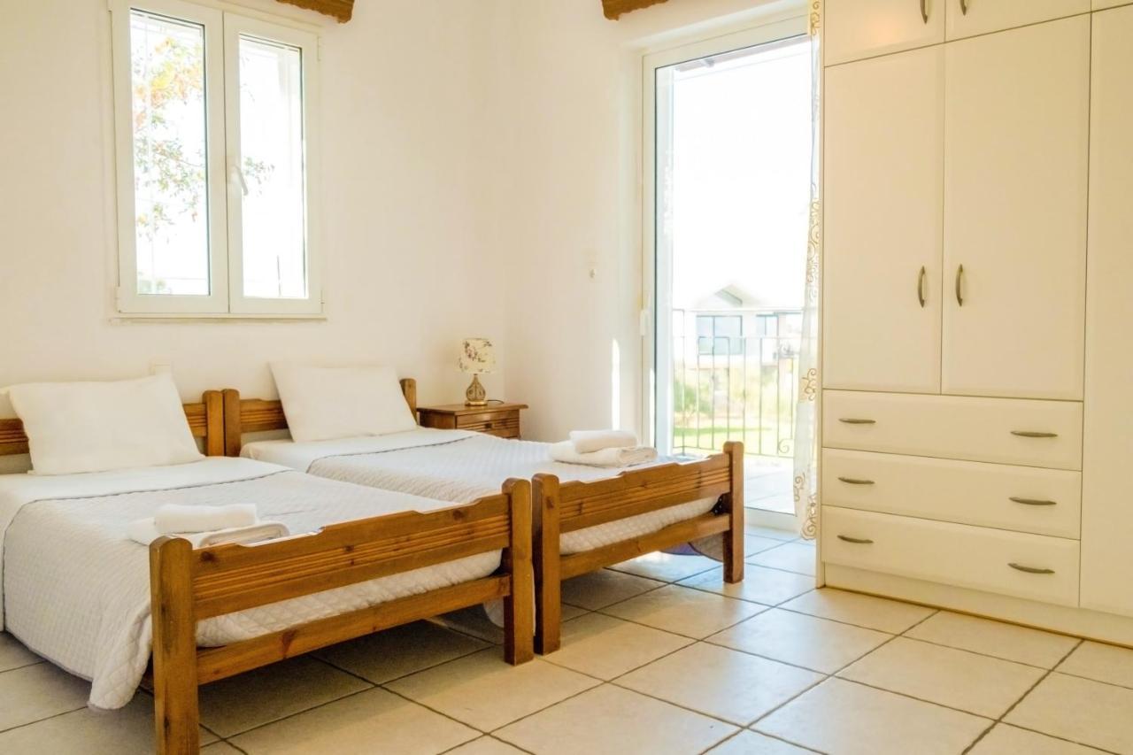 Villa Afroditi In Chania Near Airport With Private Pool, Free Wi-Fi, Souda Bay Views, Garden Oasis Kounoupidhianá Extérieur photo
