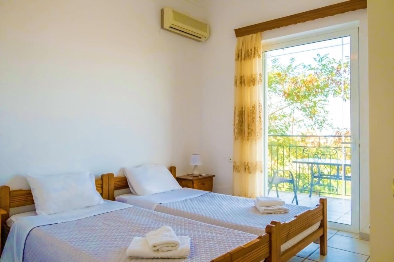 Villa Afroditi In Chania Near Airport With Private Pool, Free Wi-Fi, Souda Bay Views, Garden Oasis Kounoupidhianá Extérieur photo