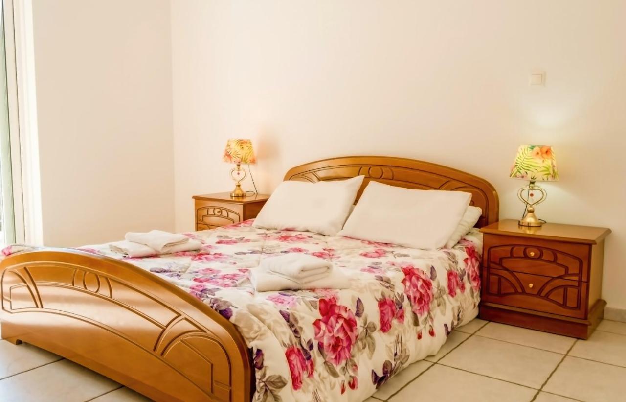 Villa Afroditi In Chania Near Airport With Private Pool, Free Wi-Fi, Souda Bay Views, Garden Oasis Kounoupidhianá Extérieur photo